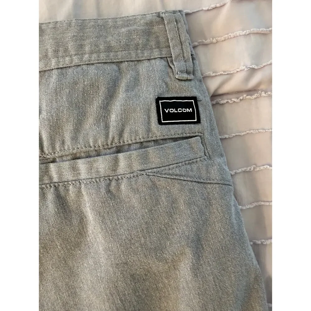 Volcom Men’s Shorts Size 36
